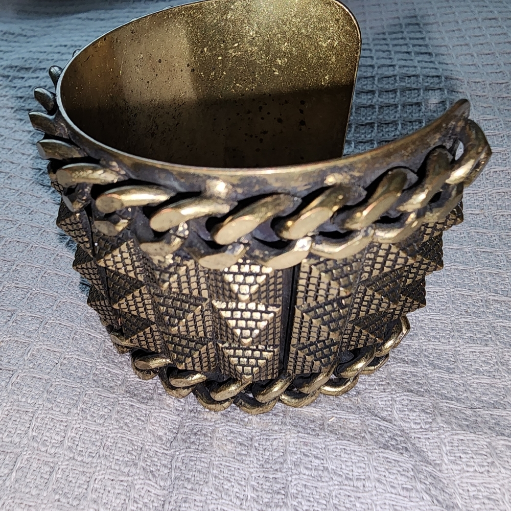 Bronze Cuff - Picture 4 of 5